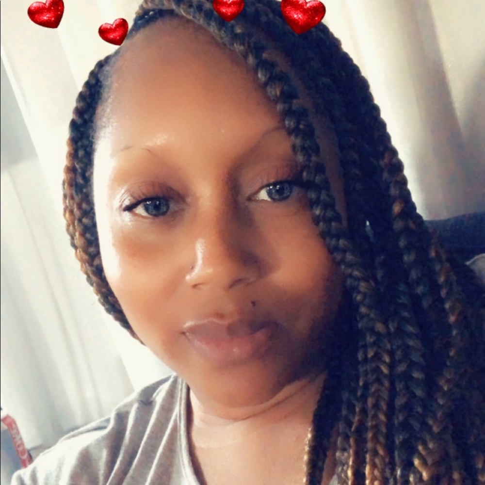 Meet your Posher, Jakia